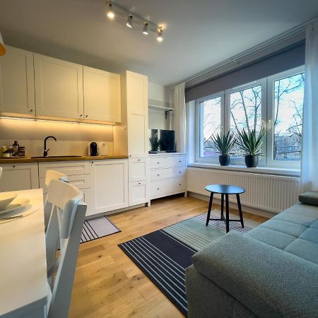 Urban Apartments Studio No 4A, Free Private Parking, Self Check-In Chorzów Buitenkant foto